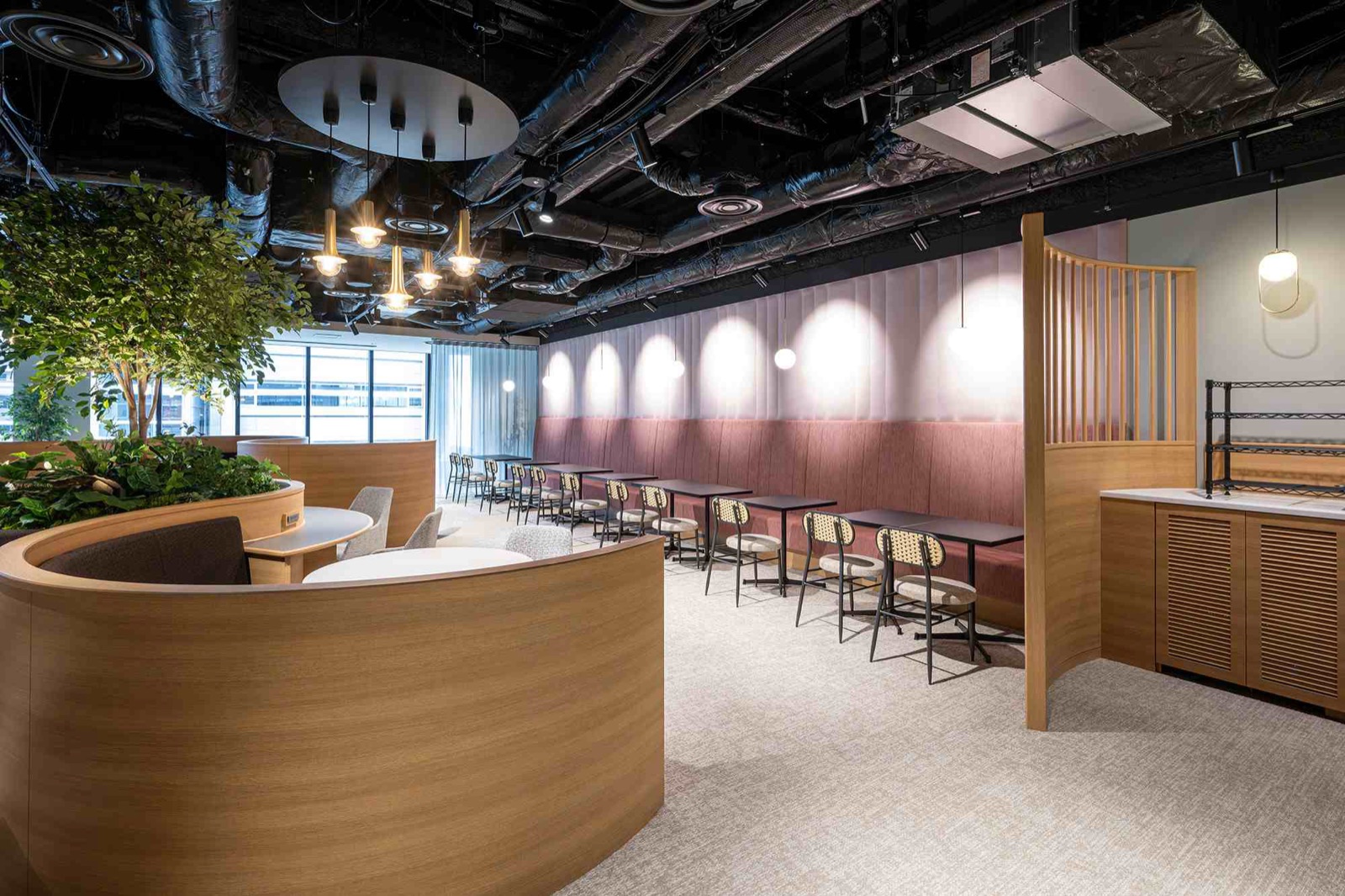 PMO EX Honmachi 5F Salon 3